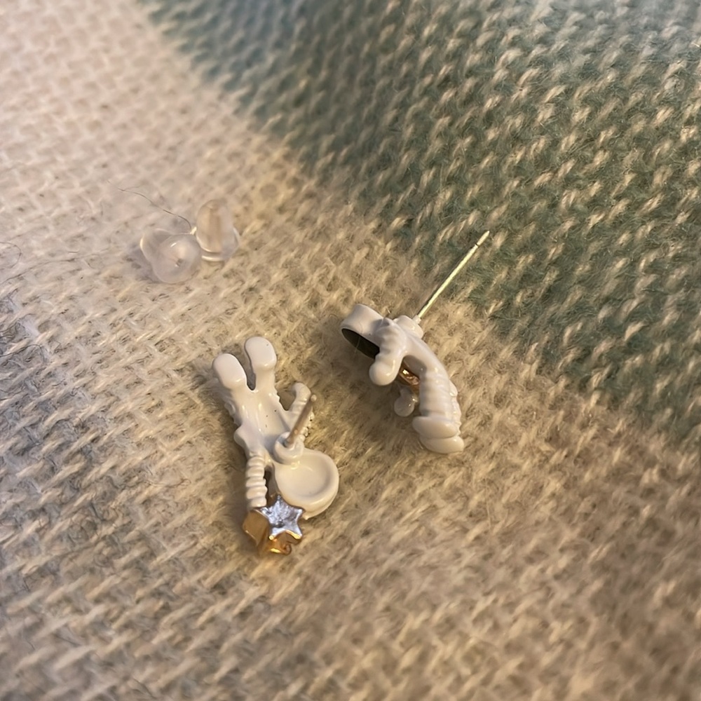 Astronaut stud earrings - Picture 2 of 2